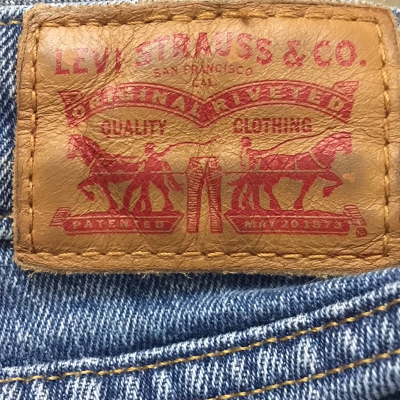 Levi’s - Picture 6 of 7
